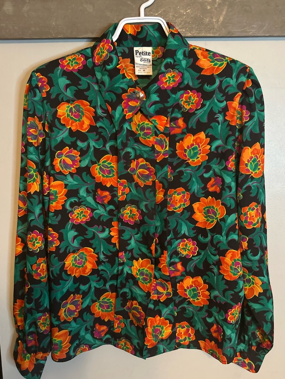 Vintage floral blouse - Picture 11 of 15